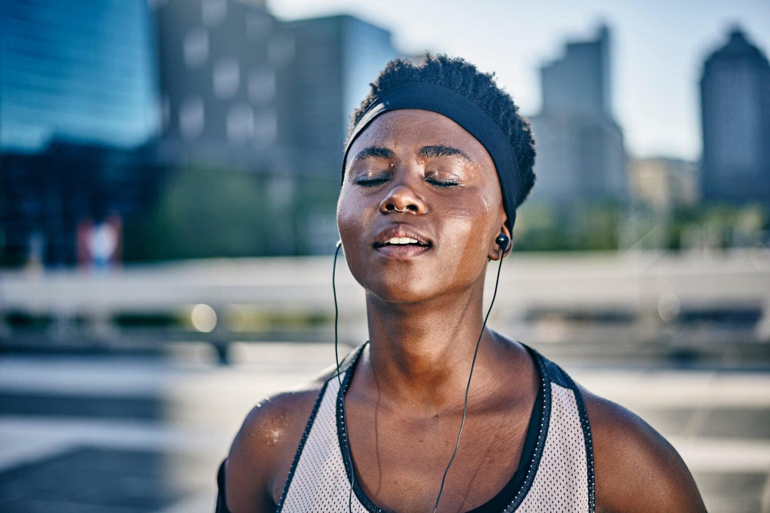 how-do-you-keep-your-makeup-on-while-working-out-honestly-fit