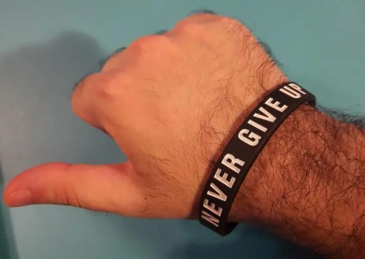 5-reasons-why-athletes-wear-rubber-wristbands-honestly-fit